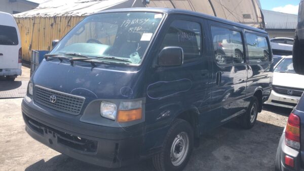 TOYOTA HIACE - Image 5